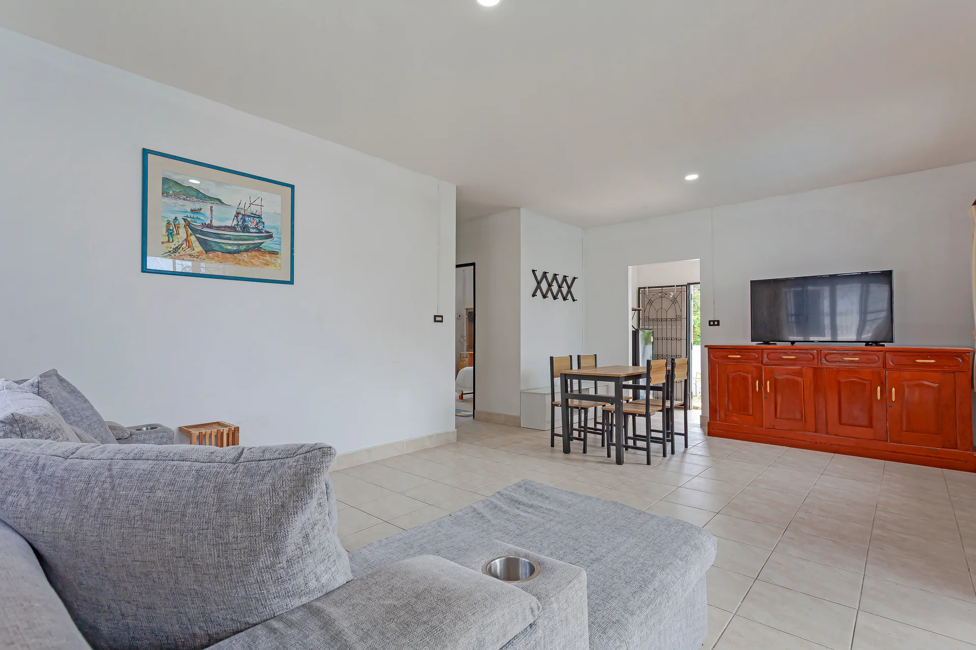 Odies Laguna Beach — view 4